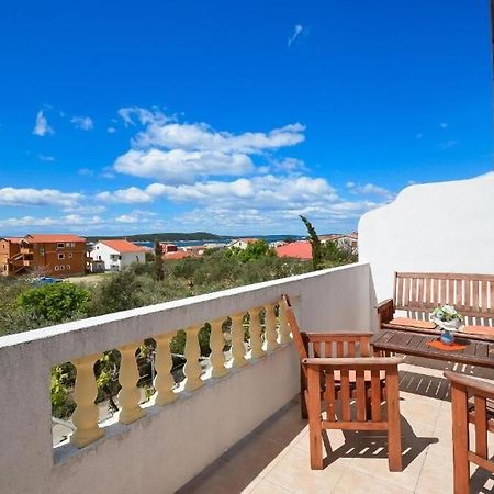 Apartments Biserka Barbat na Rabu Ngoại thất bức ảnh