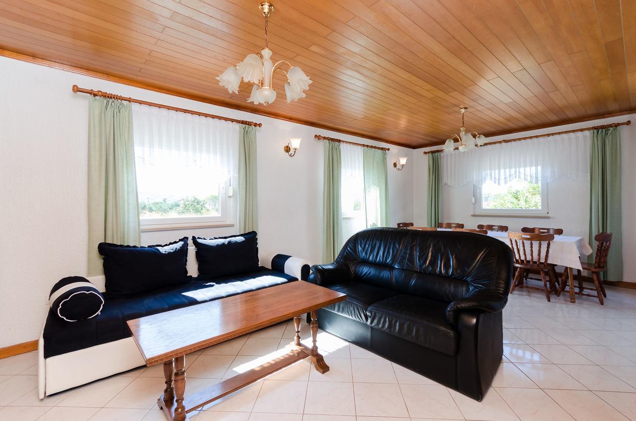 Apartments Biserka Barbat na Rabu Ngoại thất bức ảnh