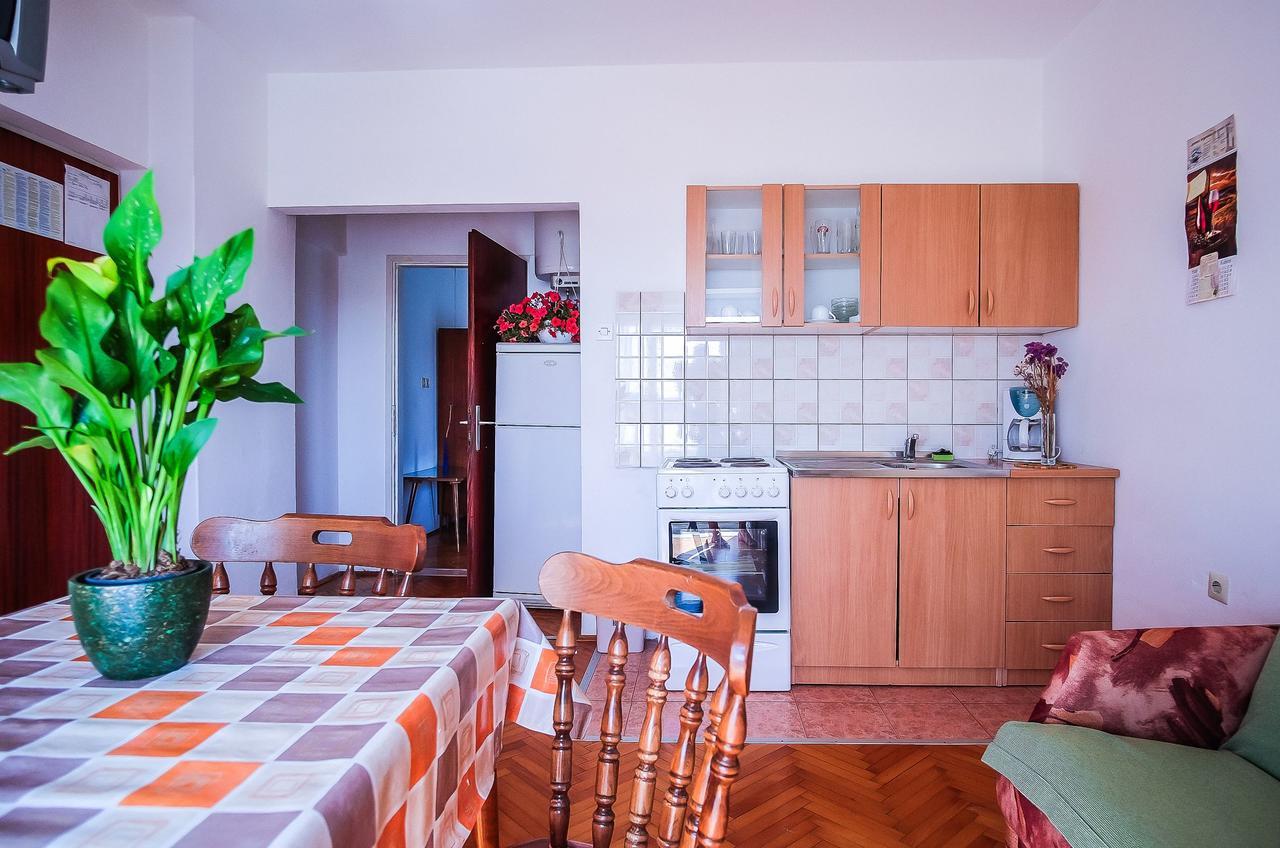 Apartments Biserka Barbat na Rabu Ngoại thất bức ảnh