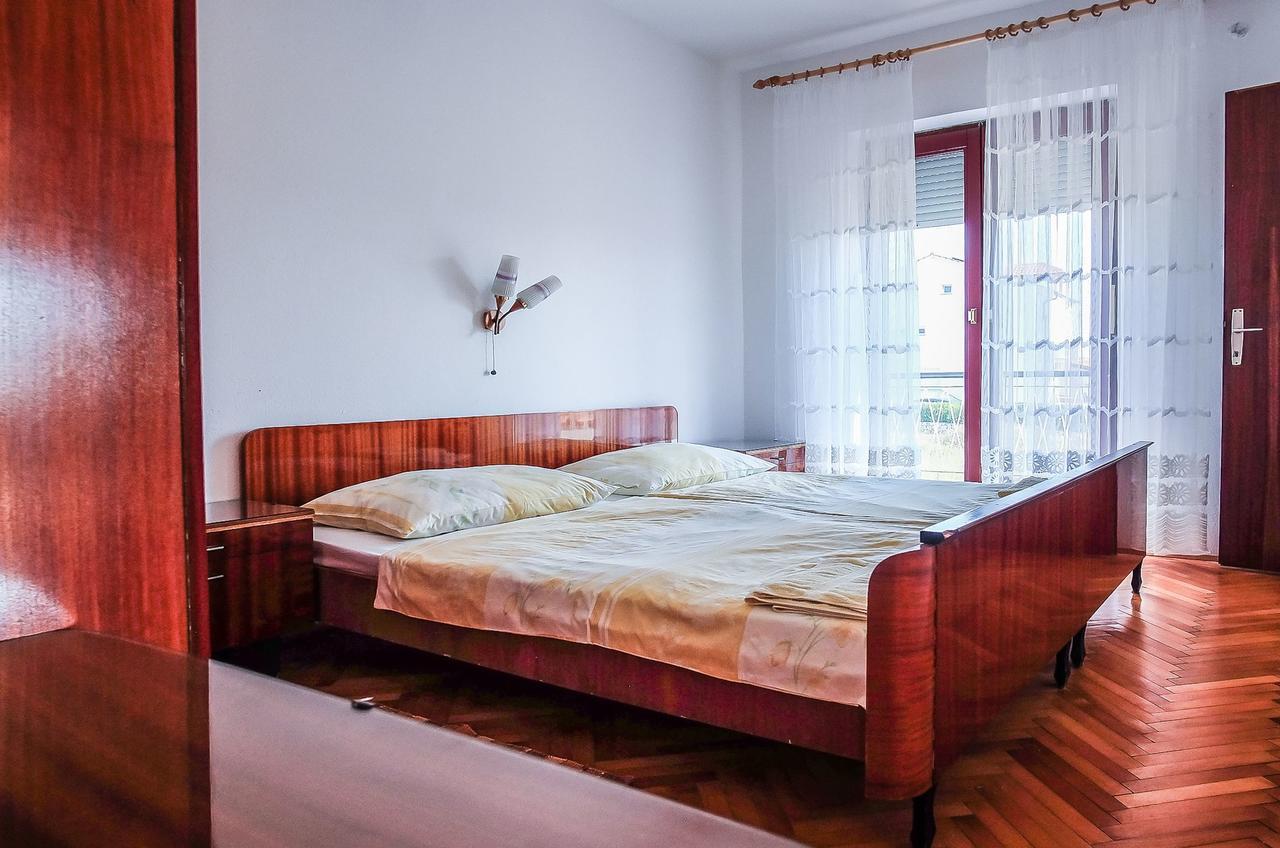 Apartments Biserka Barbat na Rabu Ngoại thất bức ảnh